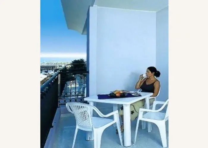 Bright With Terrace-beahost *